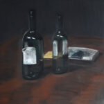 Escena de botellas en una mesa